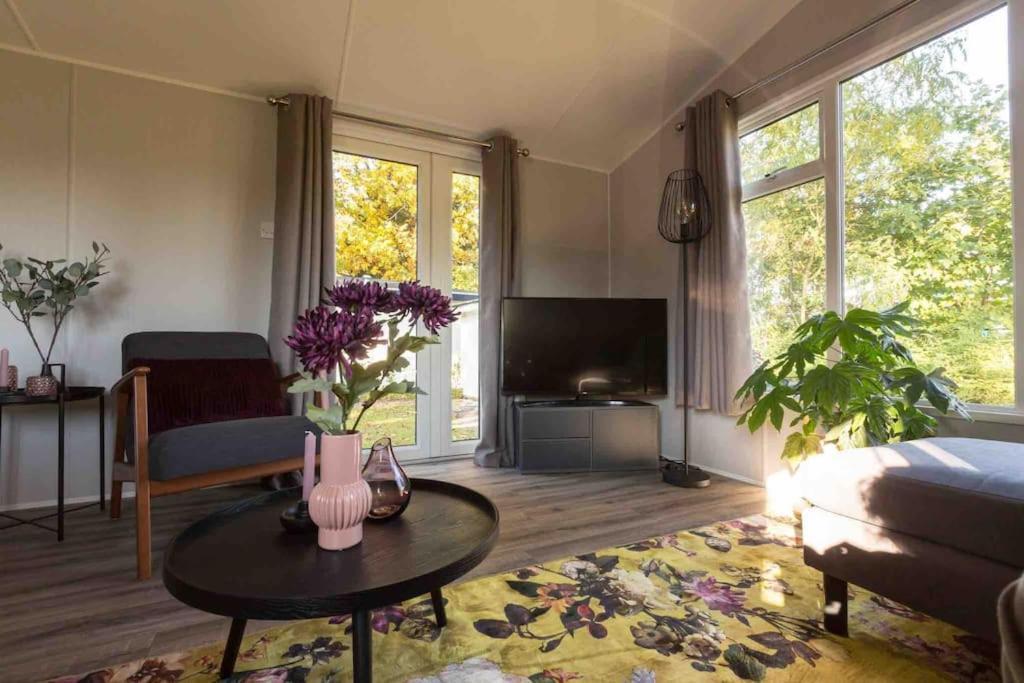 6-Persoons Chalet In Voorthuizen Op De Veluwe Villa Ngoại thất bức ảnh